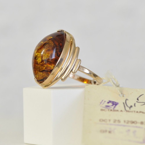 Russian Soviet gold 585/14K ring with Baltic amber like new