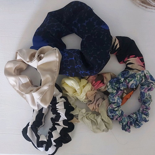 Scrunchies, set of 6, assorted colors