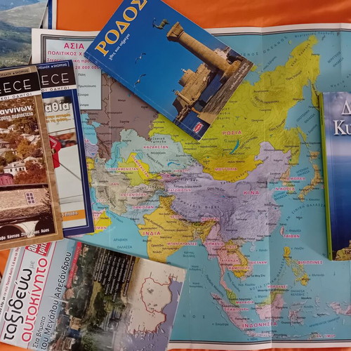 Maps and travel guides used, complete set