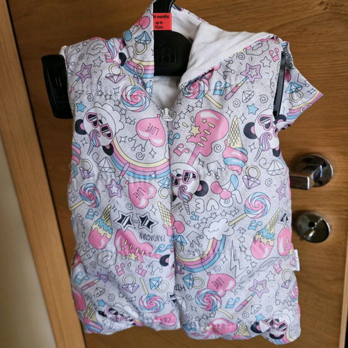 Sleeveless jacket for 6 months like new