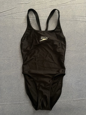 Speedo women's athletic one-piece swimsuit like new, size XL 42, black