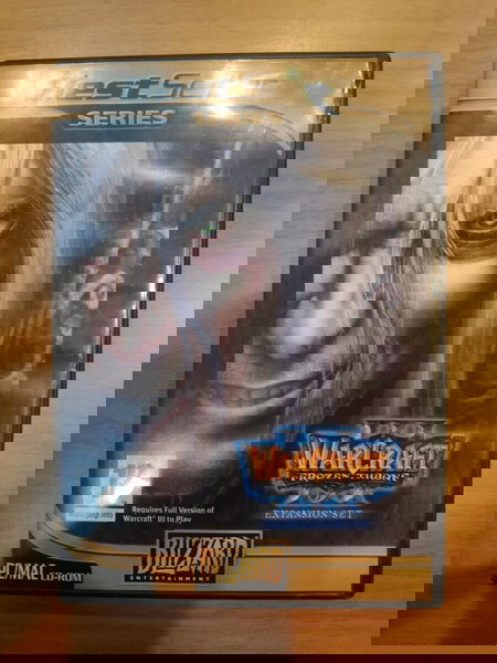 Warcraft III Frozen Throne Expansion Set CD-ROM