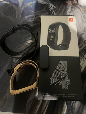 Mi Band 4 and Huawei Band A2 smart bands used set with accessories