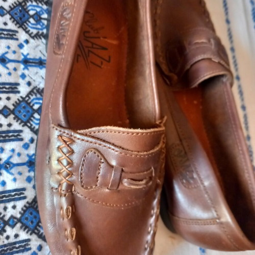 Men's leather moccasin shoes, size 39, brown