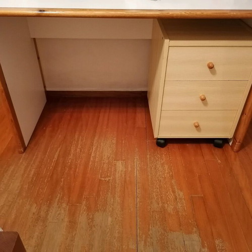 Wooden office drawer cabinet with 3 drawers and wheels like new