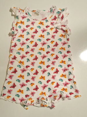 Baby bodysuit 3-6 months like new, white with butterflies and frills