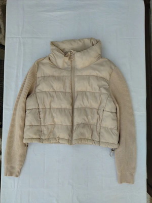 Crop quilted jacket Stradivarius with knitted sleeves like new, size M