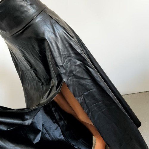 Long leather skirt eco leather high waist with pockets and deep slit size S new black