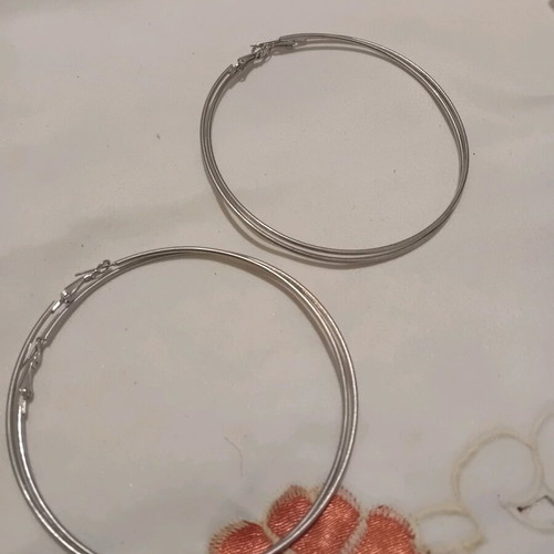 Hoop earrings like new, 2 pairs silver