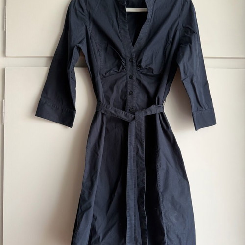 Tahari Shirt Dress Size M Black, Like New, Button Down with Belt