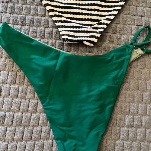 Swimsuit set of 3 pieces with Medium and Large sizes