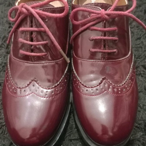 Oxford women's shoes size 39 like new, brown and red