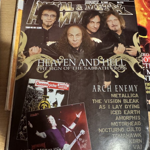 Metal Hammer & Heavy Metal magazine pack of 4 issues 2007 with Metallica poster