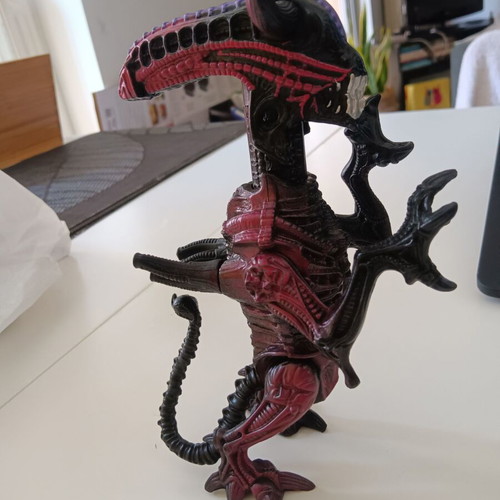 Kenner Aliens Bull Alien & Killer Crab Alien vintage figures set