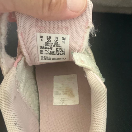 Puma kids shoes size 20 pink, like new