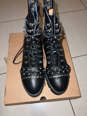 Charles leather boots new, size 37, with studs and laces