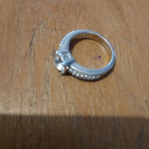 Swarovski ring size 52 like new with defective packaging