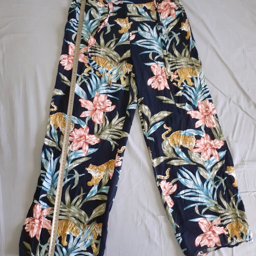 Only summer pants size 38 like new, black multicolor