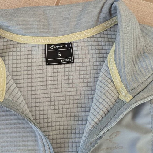 Dryfit Energetics long-sleeve shirt small like new, light blue