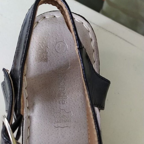 Leather sandals size 40 like new, black