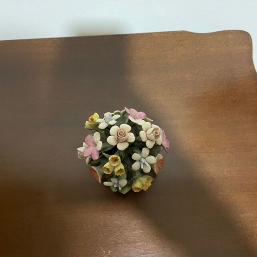 Vintage Fullin Mollica Capodimonte flower bouquets set of 2, new