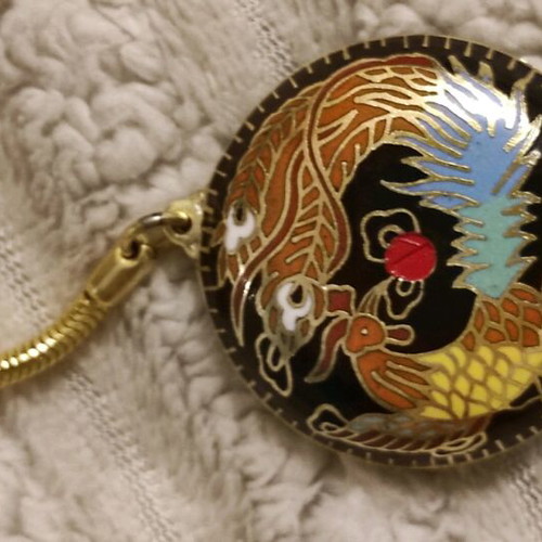 Cloisonné keychain like new with traditional Asian design