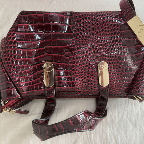 Carpisa Large Burgundy Bag Croc Effect like new