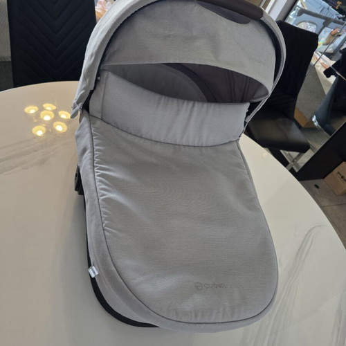 Port Bebe Cybex like new