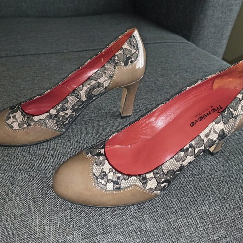 Premiere women's leather shoes like new, size 39, brown olive