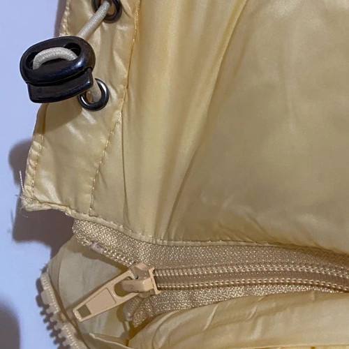 Sleeveless jacket yellow size S like new with removable hood