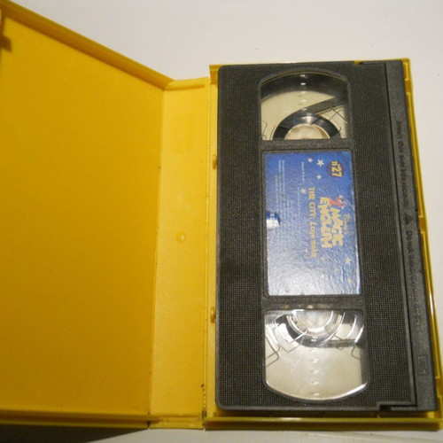 Disney's Magic English 27 The City VHS used, dubbed