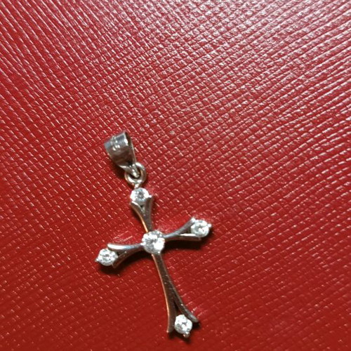 Silver women's cross 2 cm.