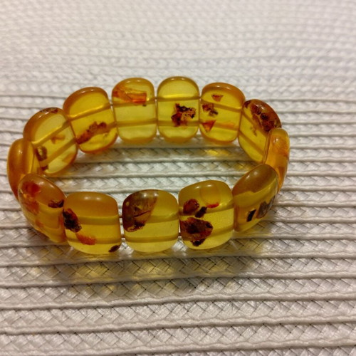 Amber Style Bracelet like new, lightweight elastic plastic