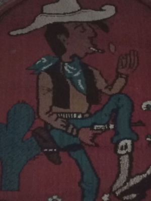 Пътека като ново с декор пушещ мъж