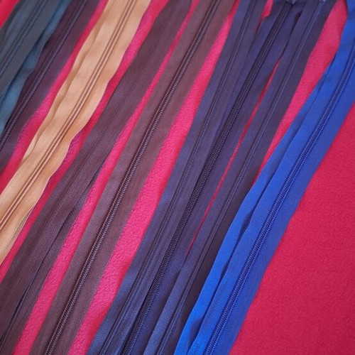 Zippers new, various colors and sizes 10-70 cm