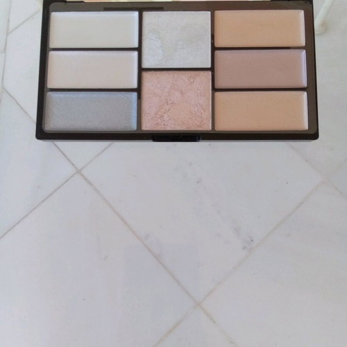 Freedom Makeup Pro Conceal Correct Palette with 6 Colors New