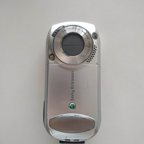 Sony Ericsson S700i mobile phone used without charger
