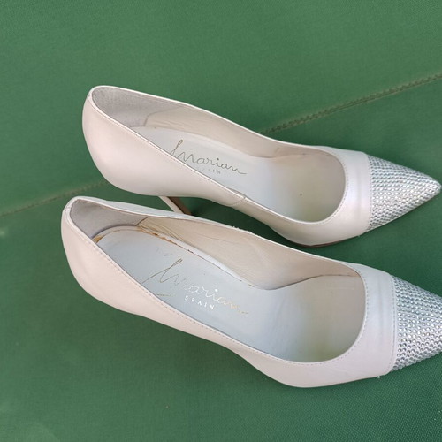Leather bridal pumps size 37 with rhinestones like new, white and silver
