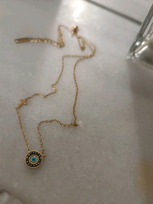 Evil eye necklace like new