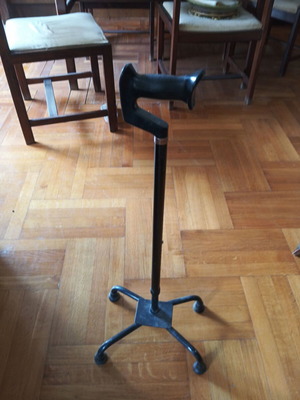Walking cane with adjustable height like new