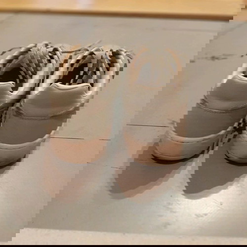 sneakers γυναικεία stradivarius