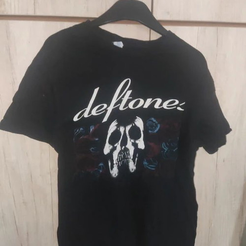 Deftones t-shirt medium, self titled album cover