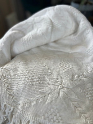 Vintage handmade knitted blanket 2.20x1.70 like new, white