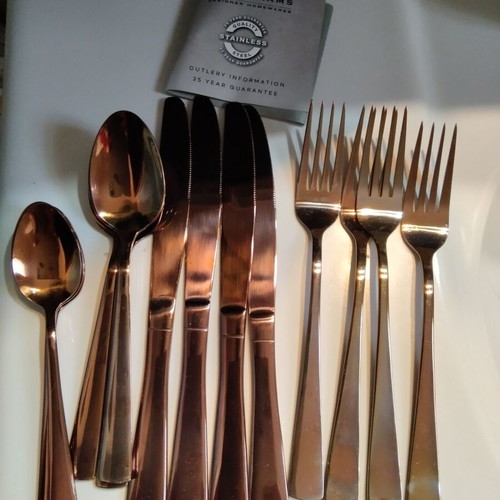 Maxwell Williams cutlery set used, 24 pieces copper color stainless steel