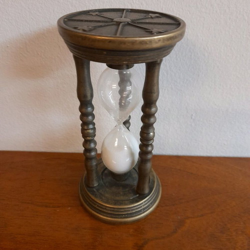 Bronze hourglass antique like new