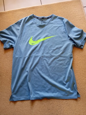 Nike мъжка спортна тениска drifit като нова, тюркоаз, размер L