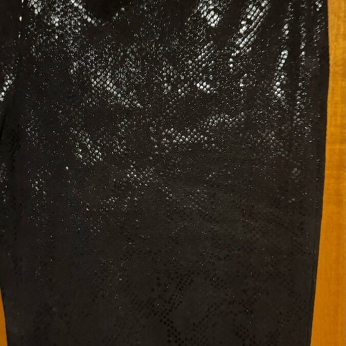 Zara leggings pants size M black like new with zipper