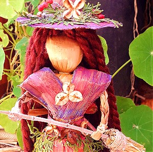 Μάγισσα Κούκλα χειροποίητη, φέρνει Καλή Τύχη, με φυσικά υλικά από φύλλα μπανάνας witch corn dolly
