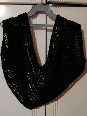 Knitted bolero cardigan like new, black size M