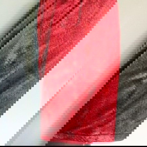 Κόκκινα σατέν βερμούδα με σχέδιο φίδι σαν καινούργια